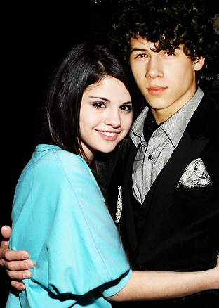 nick-and-selena.jpg